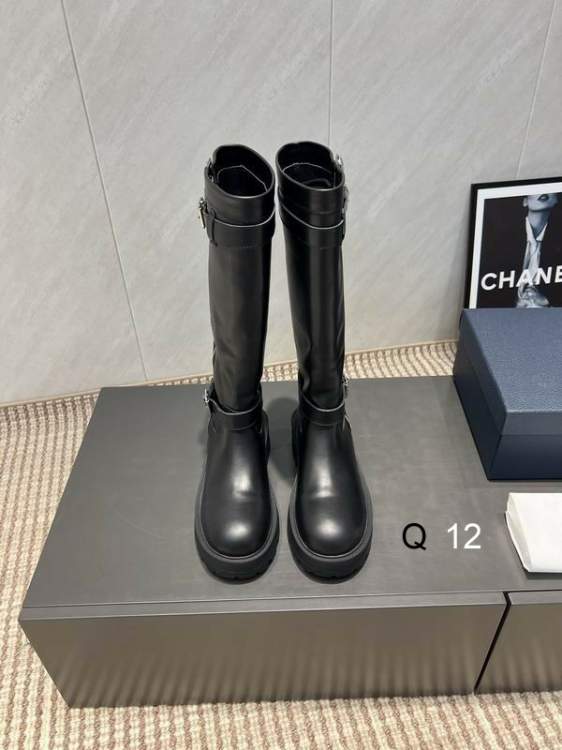 Picture of Dior Shoes _SKUDiorsz35-40J08173470